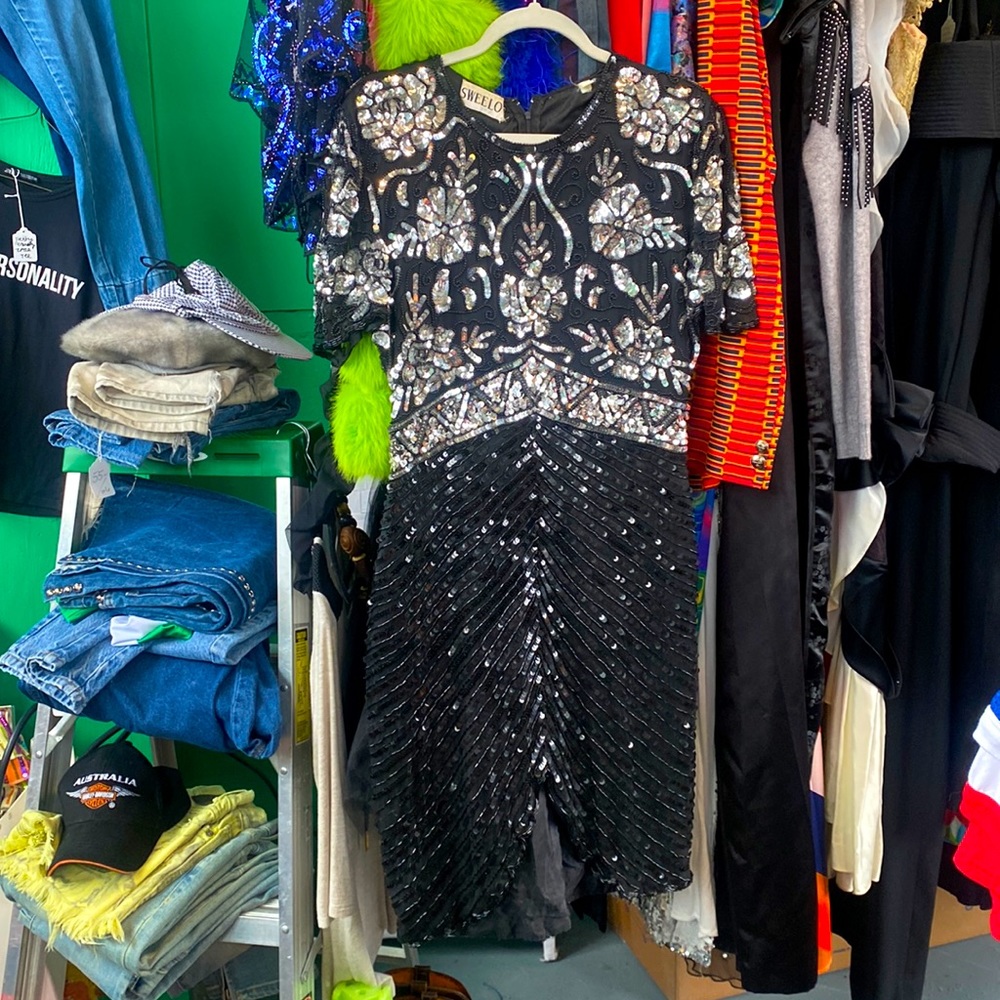Vintage 80s Sweelo Black & Silver Sequin & Beaded Cocktail Evening Party Dress